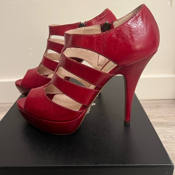 Prada Red Leather Cutout Pumps Size 39 - Picture 3 of 16